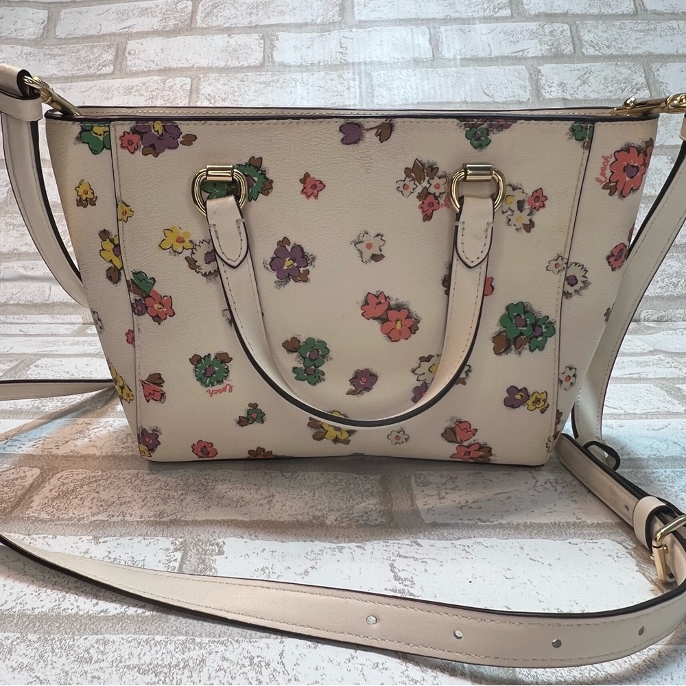 Sold - Picture 2 of 9